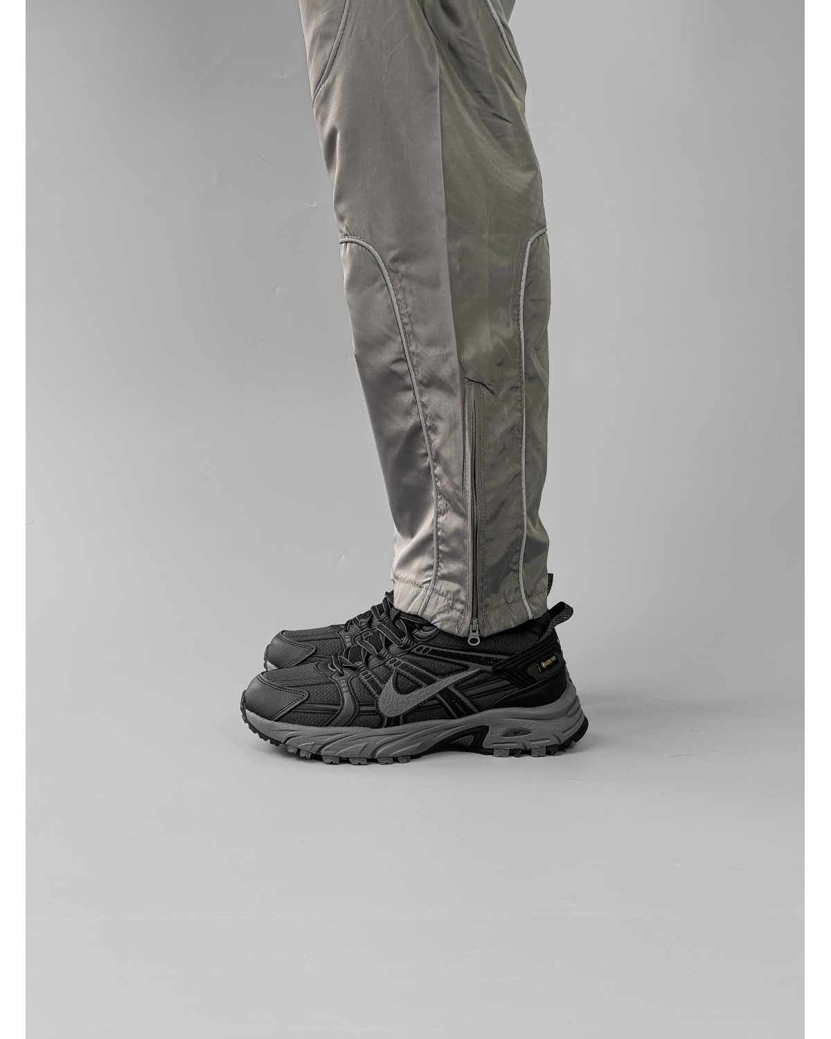 Nike V2K Run Gray Black