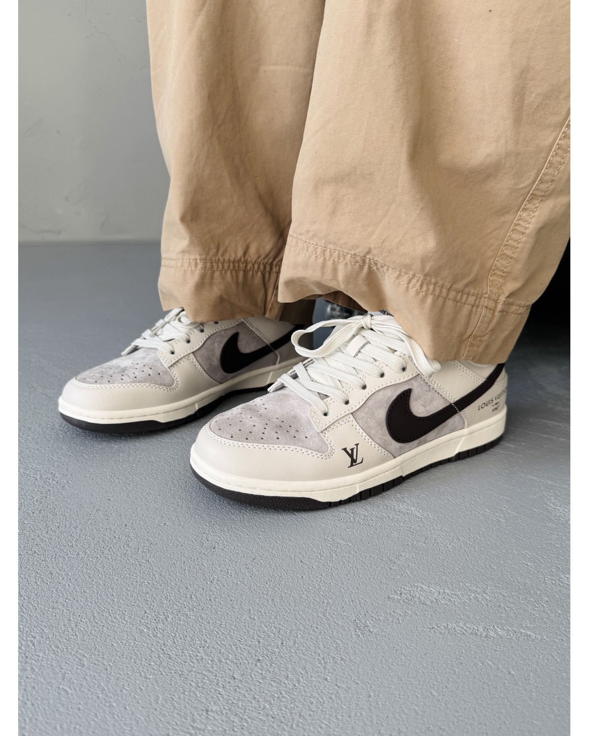 Nike SB Dunk Low x Louis Vuitton Grey/Black Nike SB Dunk Low x Louis Vuitton Grey/Black