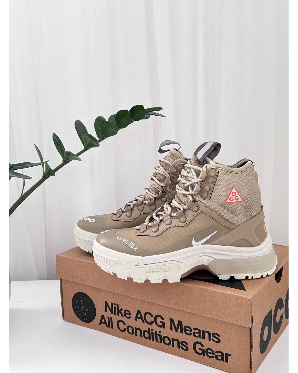 Nike ACG Air Zoom Gaiadome GTX  Beige White