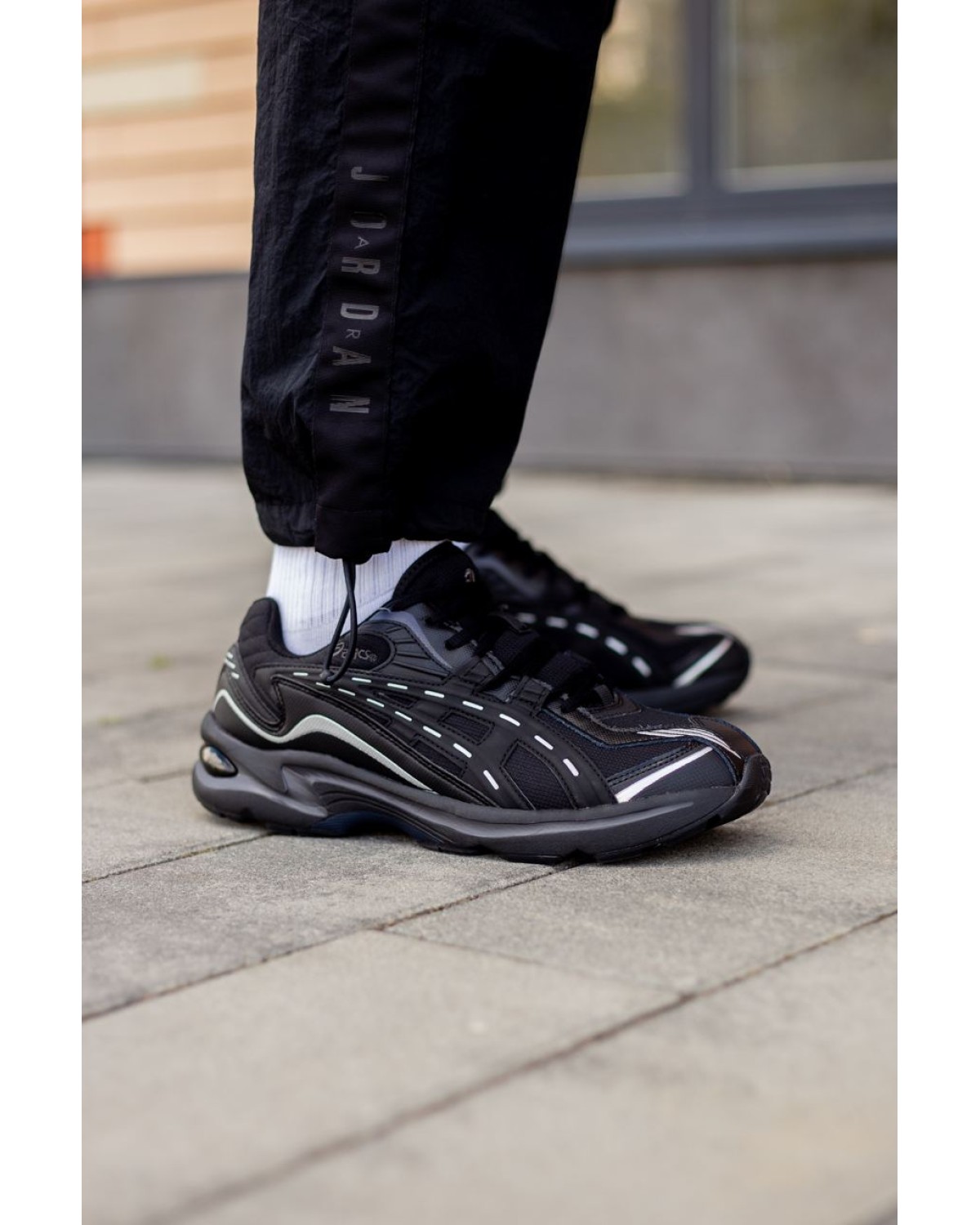 Asics Gel-Preleus Black White