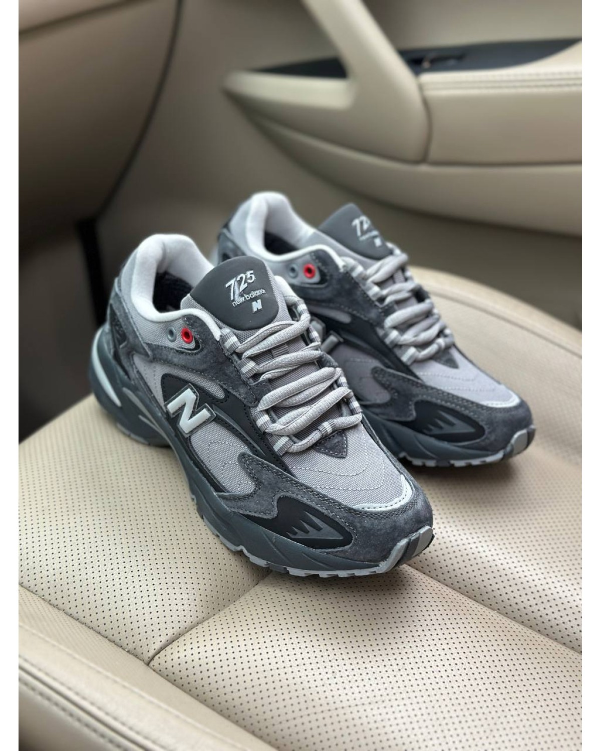 New Balance 725 Dark Grey Thermo