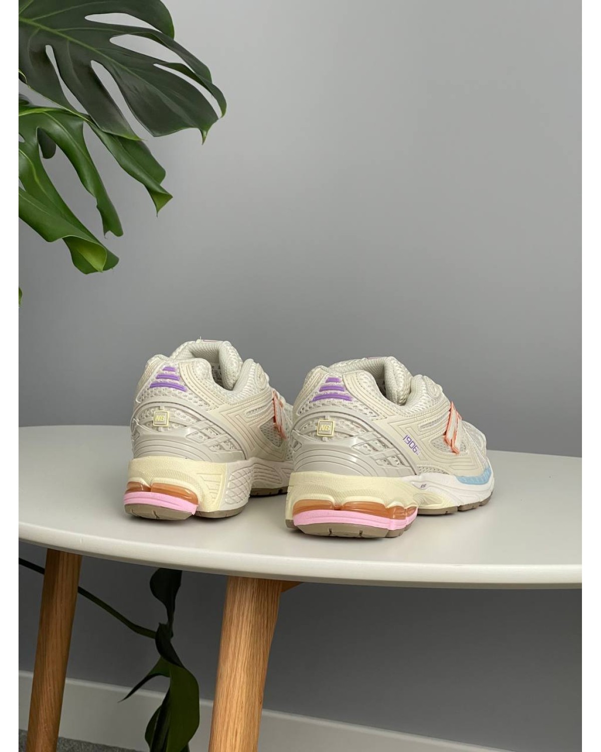 New Balance 1906R Pink Sugar