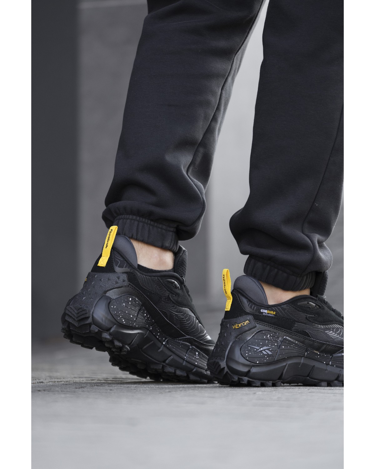 Reebok Zig Kinetica Il Edge Black Gray Cordura