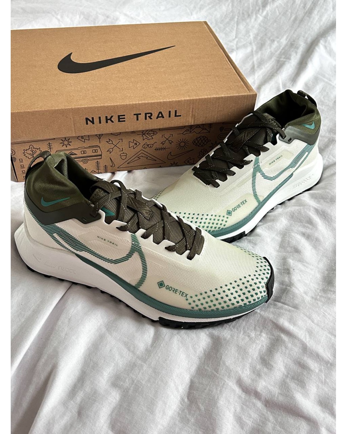 Nike Pegasus Trail 4 Gore-Tex White Blue Khaki
