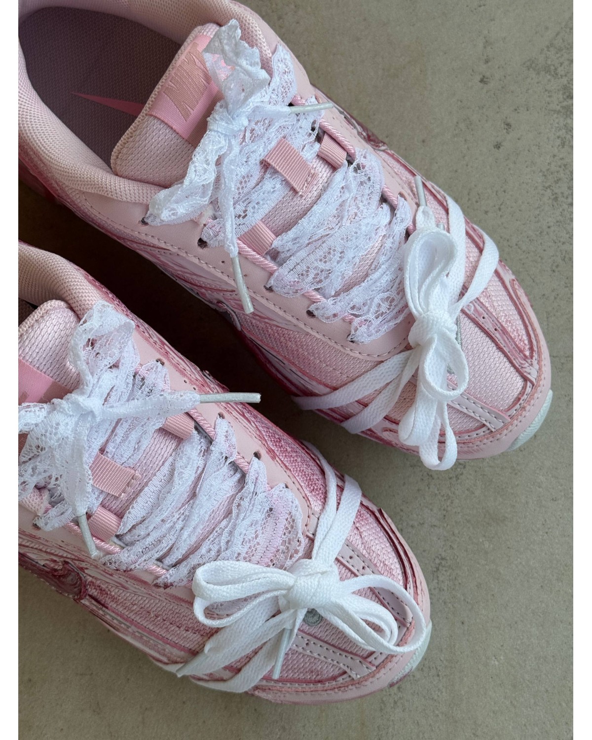 Nike Initiator Custom Pink