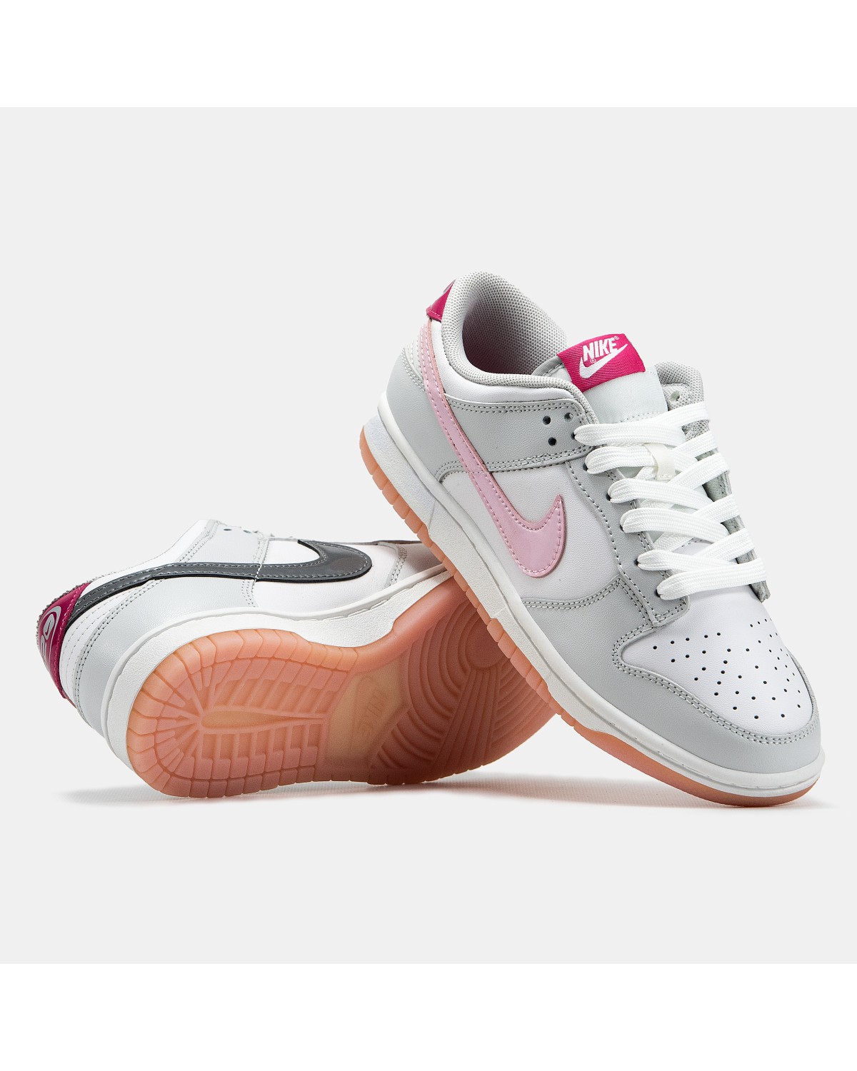 Nike SB Dunk Low 520