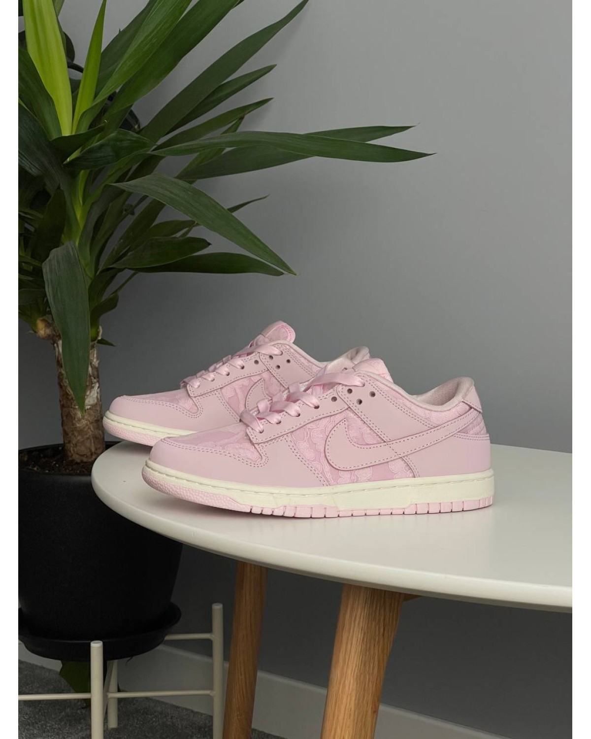 Nike Dunk Low WMNS ‘Lace Pack - Regal Pink’