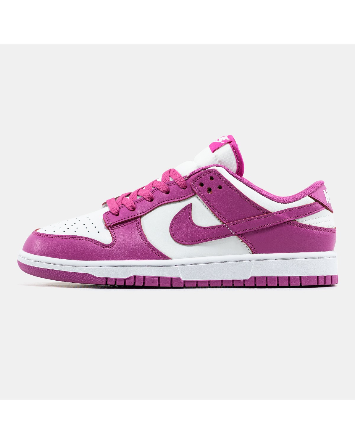 Nike SB Dunk Low Pink