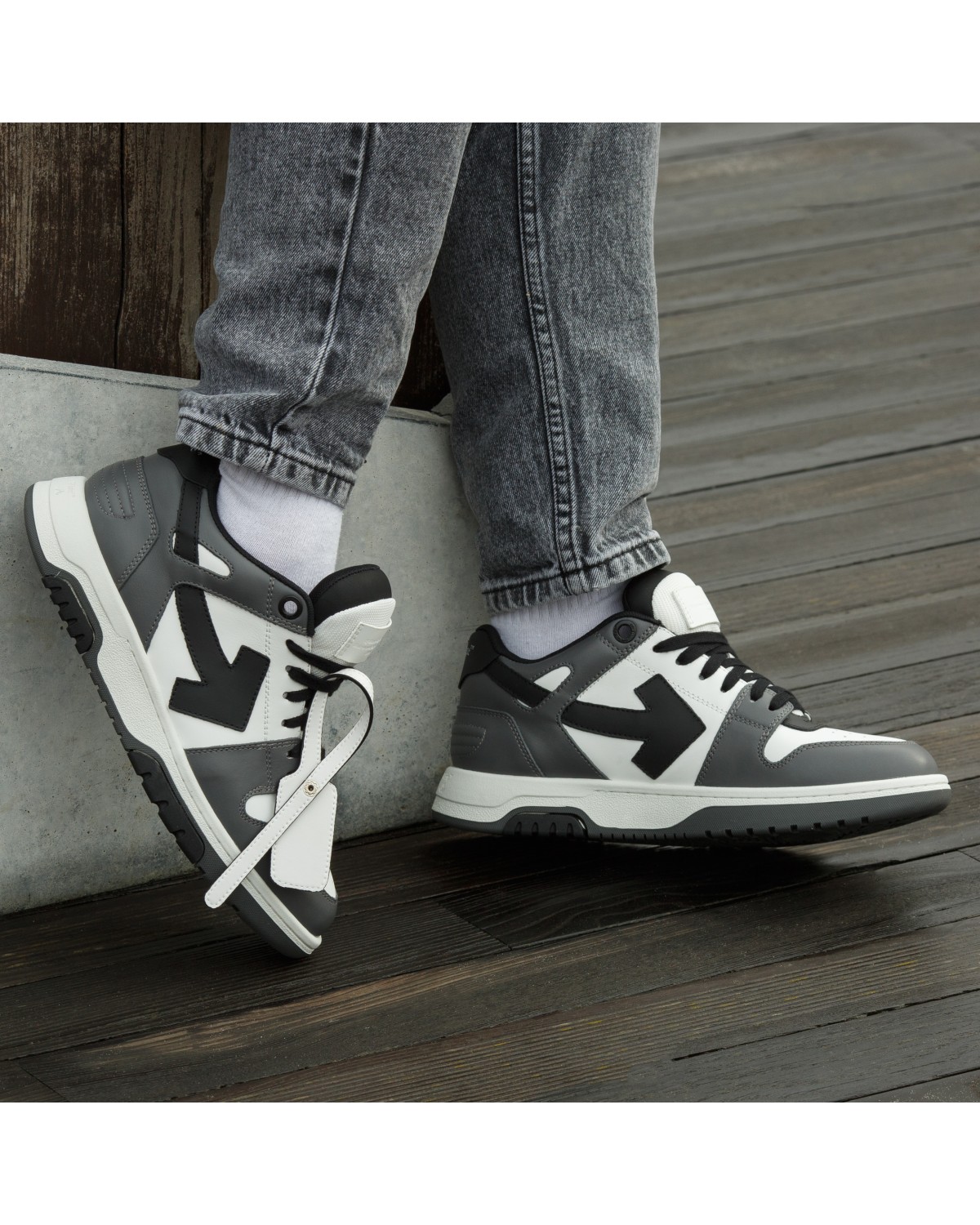 Off White Out Of Office White Grey Black