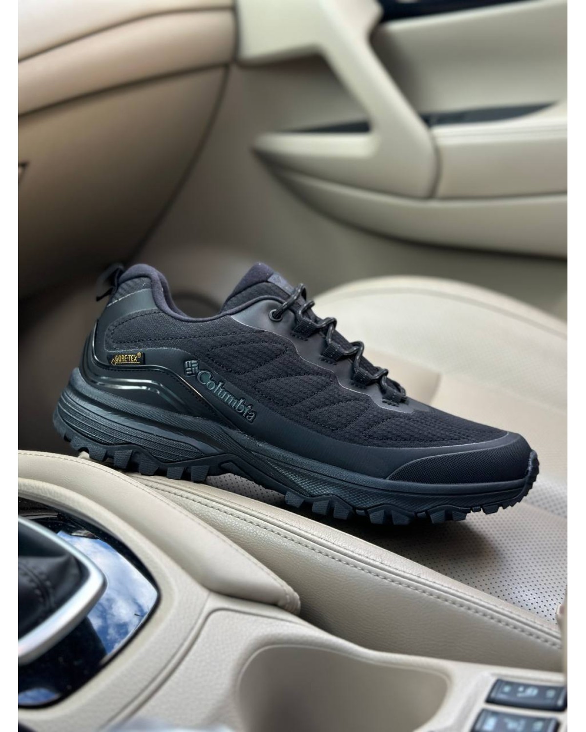 Columbia Gore-Tex Dark Grey
