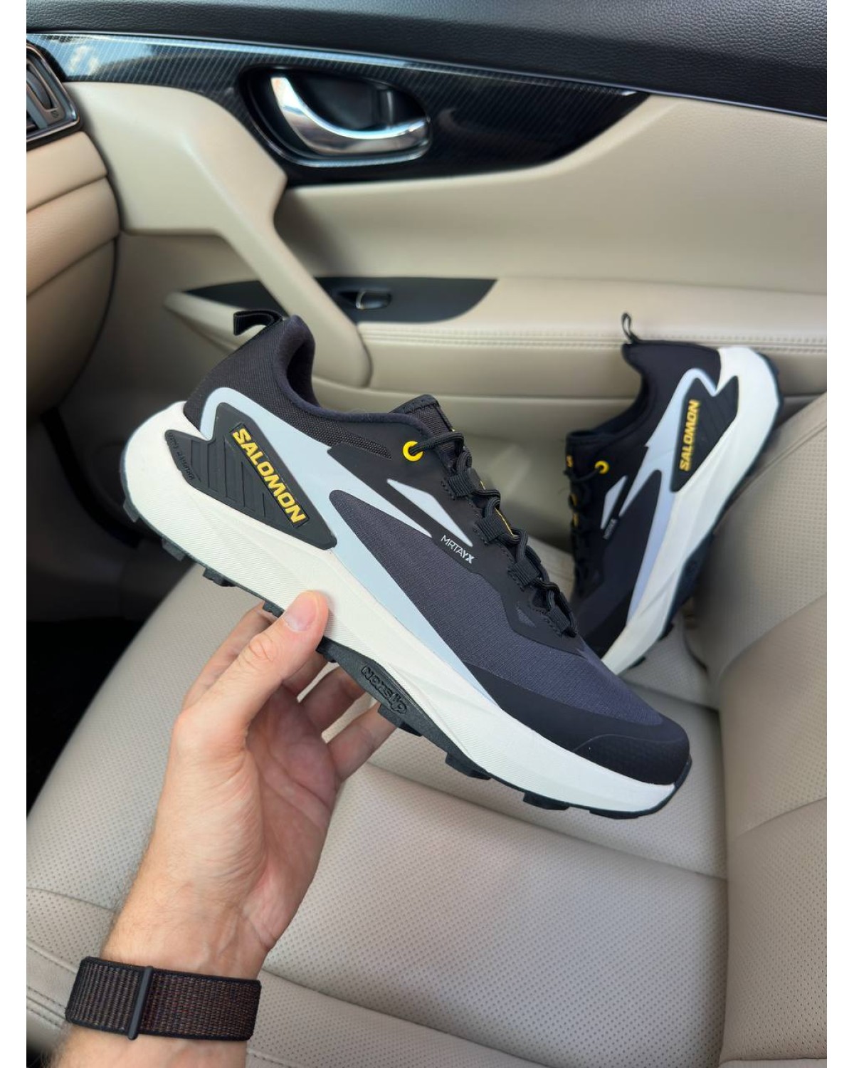 Salomon Genesis Gore-Tex Black White