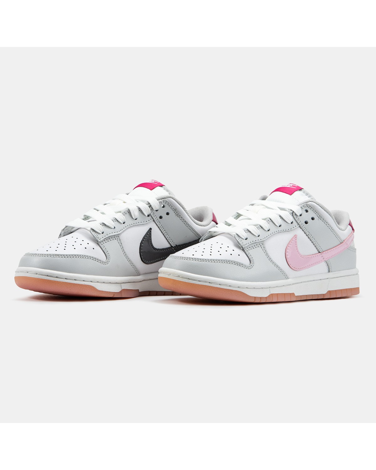 Nike SB Dunk Low 520