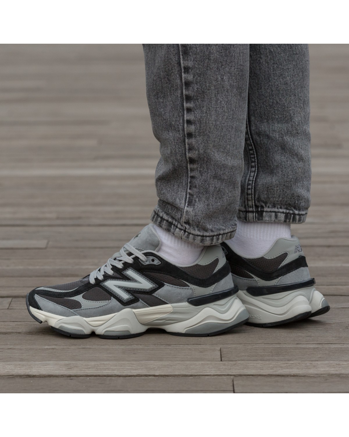 New Balance 9060 Black Grey