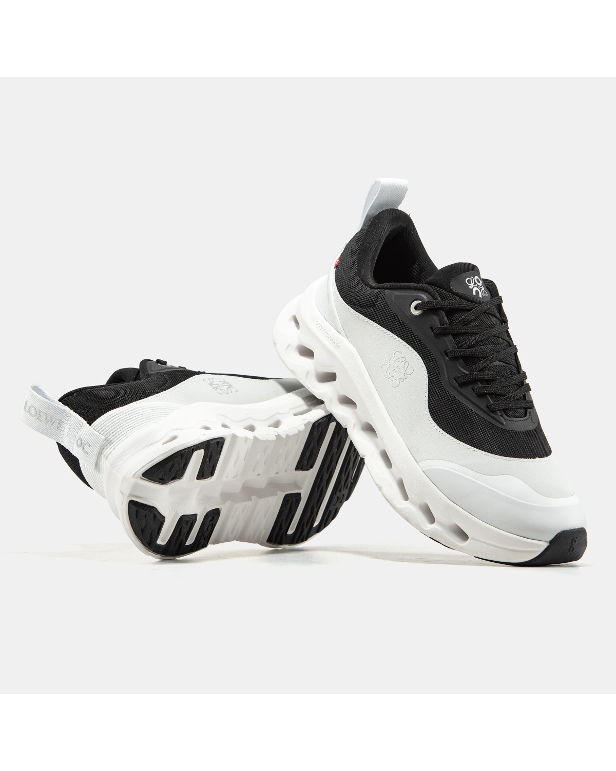 ON Cloudtilt x Loewe