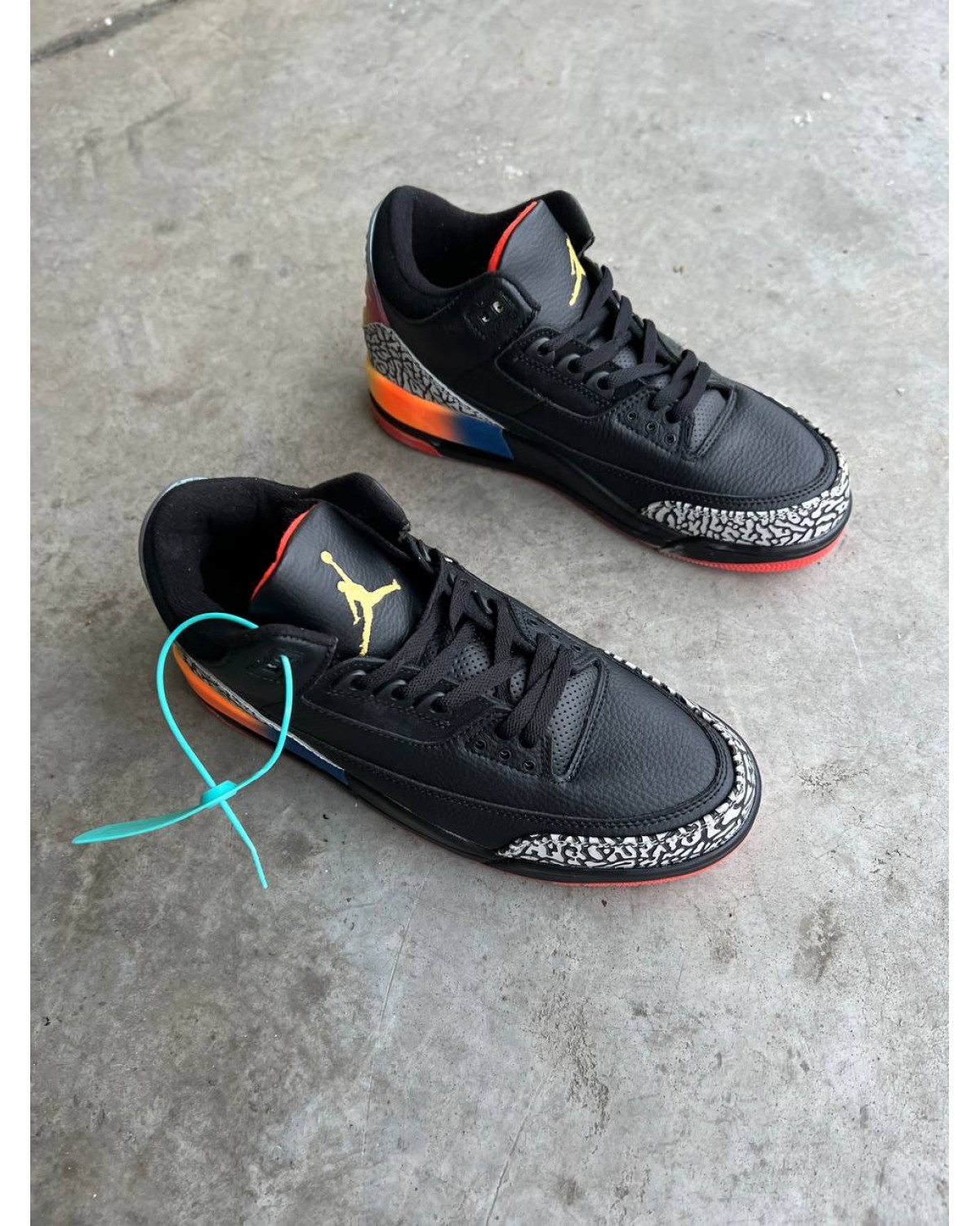 Jordan 3 x J Balvin “Medellin Sunset“