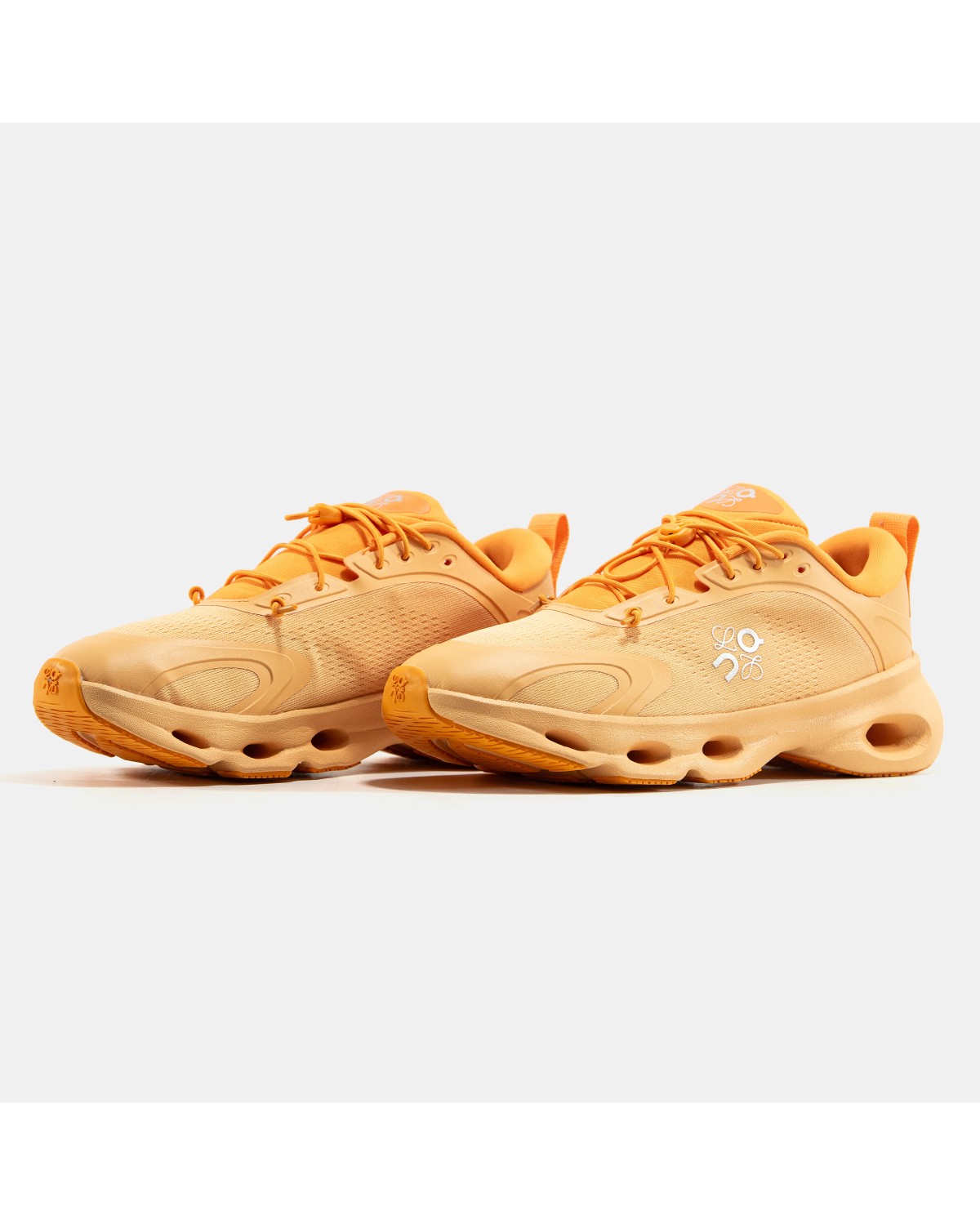 ON Cloudtilt x Loewe Orange