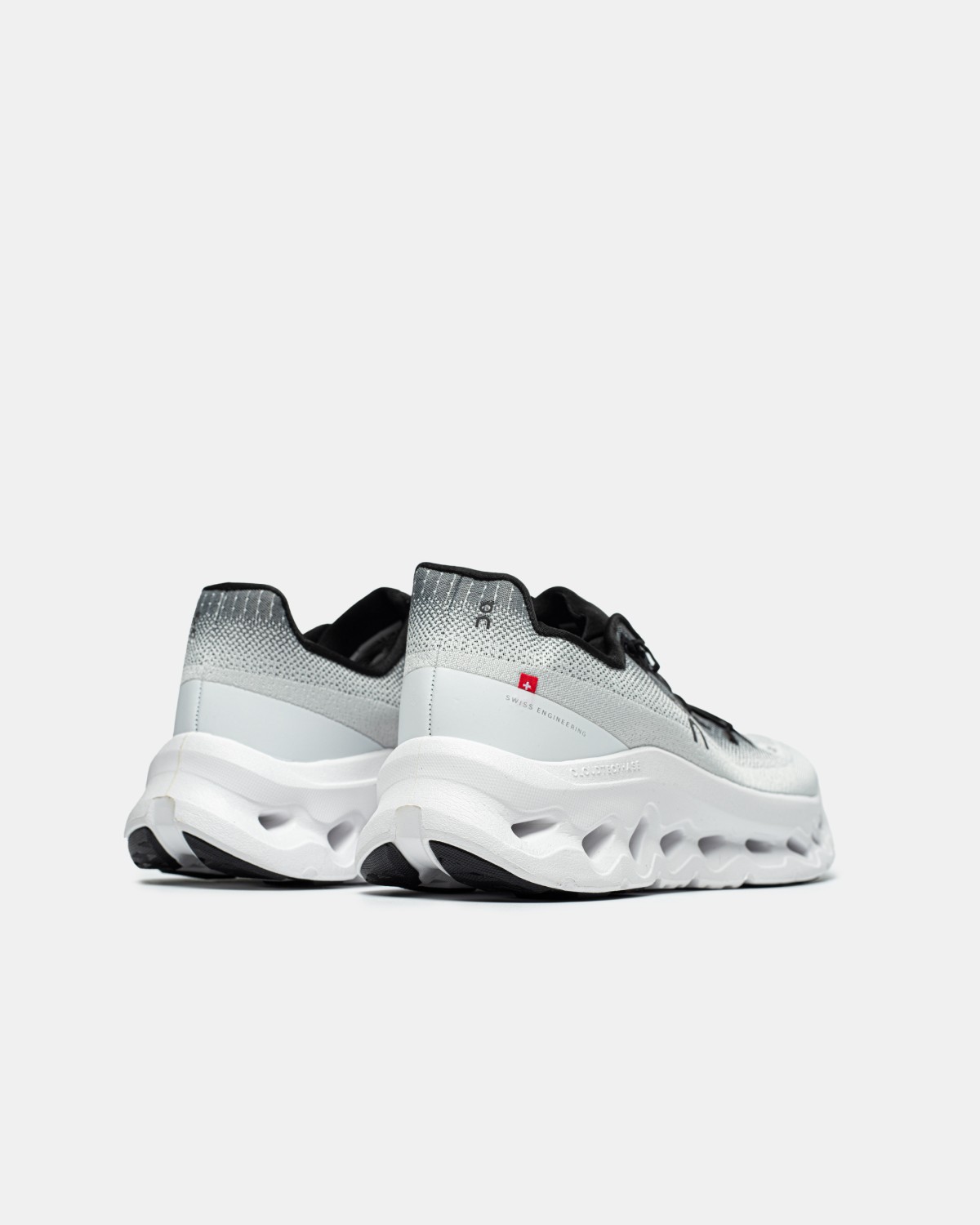 On Cloudtilt Grey White