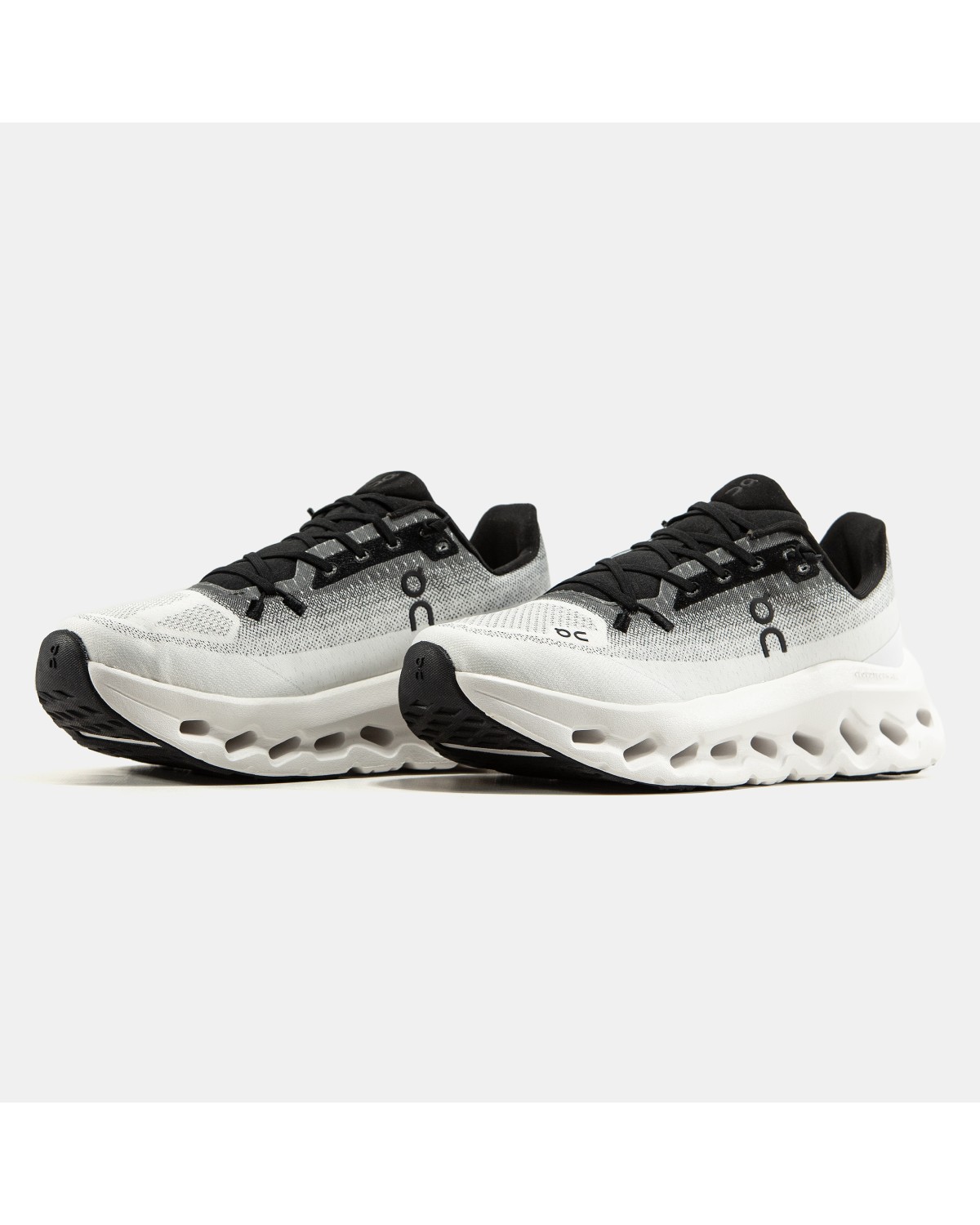 ON Cloudsurfer Dark  White