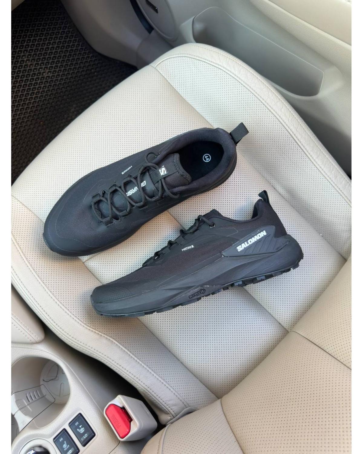Salomon Genesis Gore-Tex Black