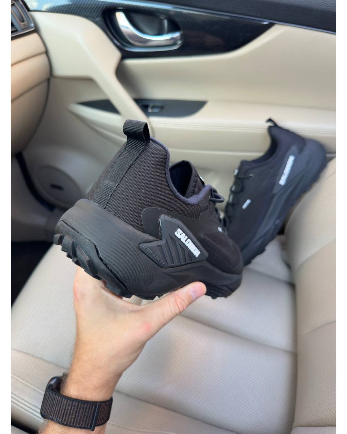 Salomon Genesis Gore-Tex Black