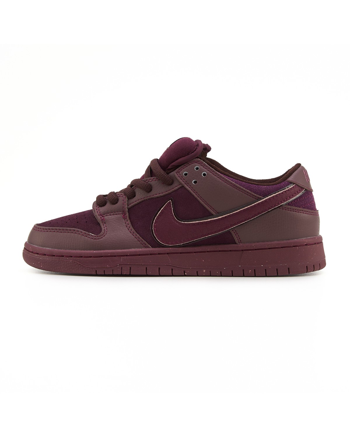 Nike SB Dunk Low City of Love Burgundy Crush