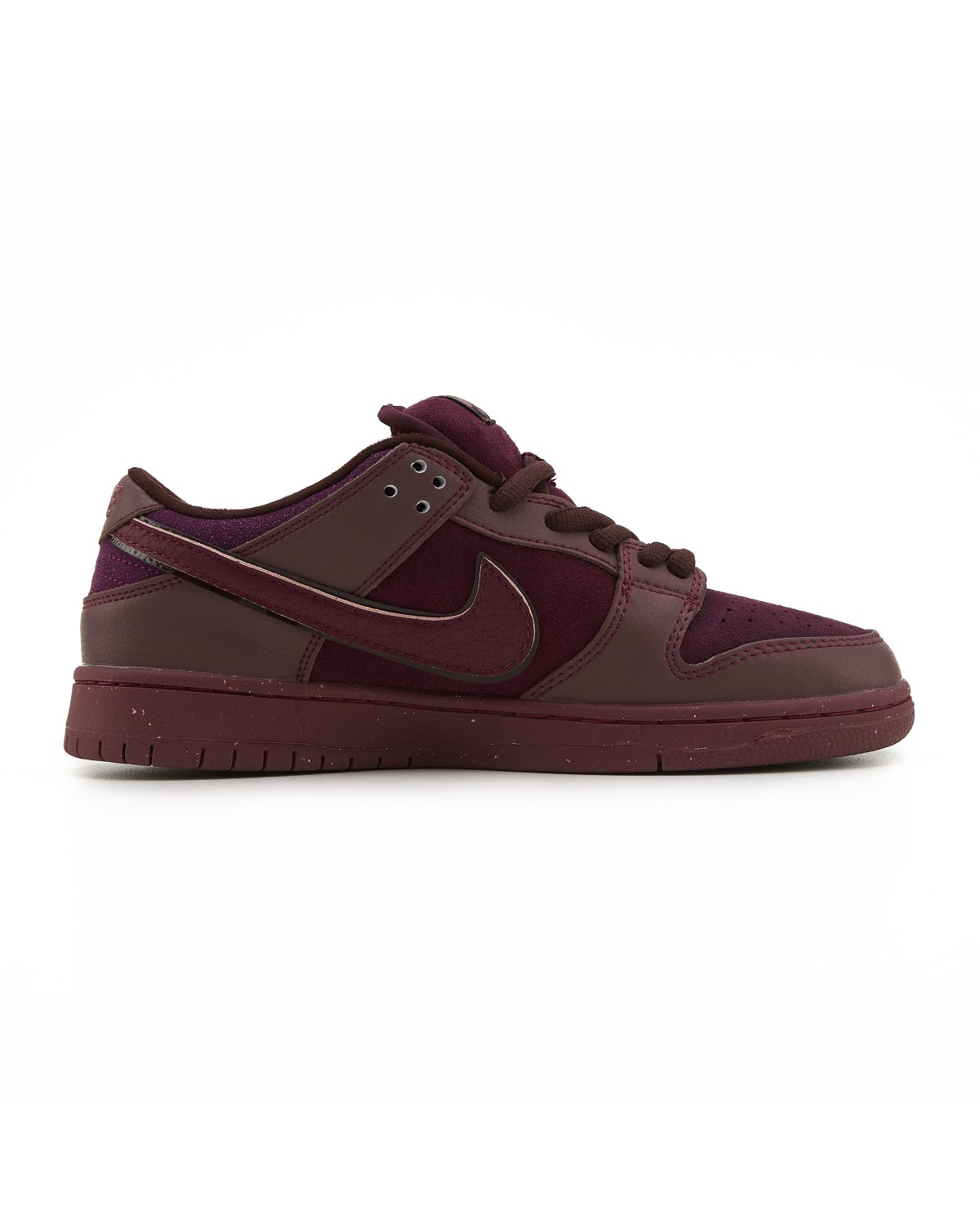 Nike SB Dunk Low City of Love Burgundy Crush
