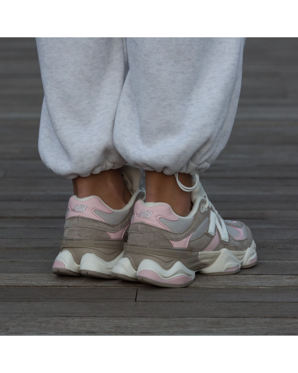 New Balance 9060 Brown Rose