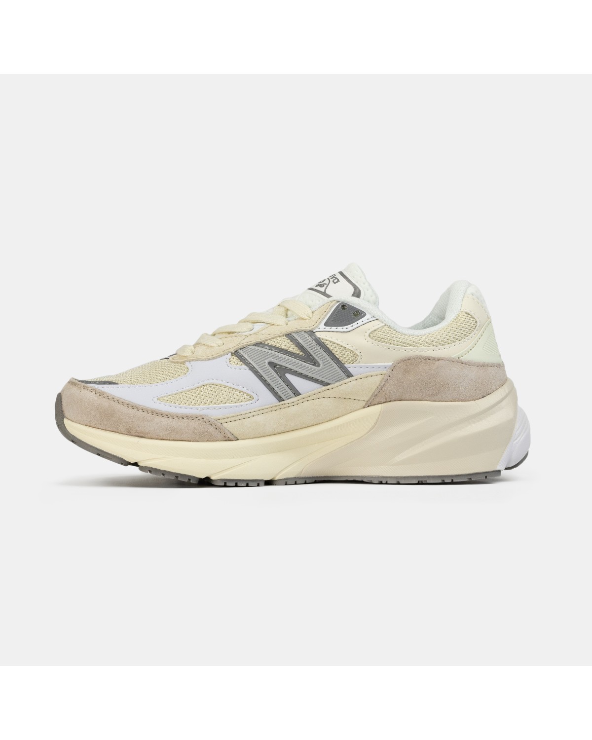 New Balance 990v6 Beige New Balance 990v6 Beige