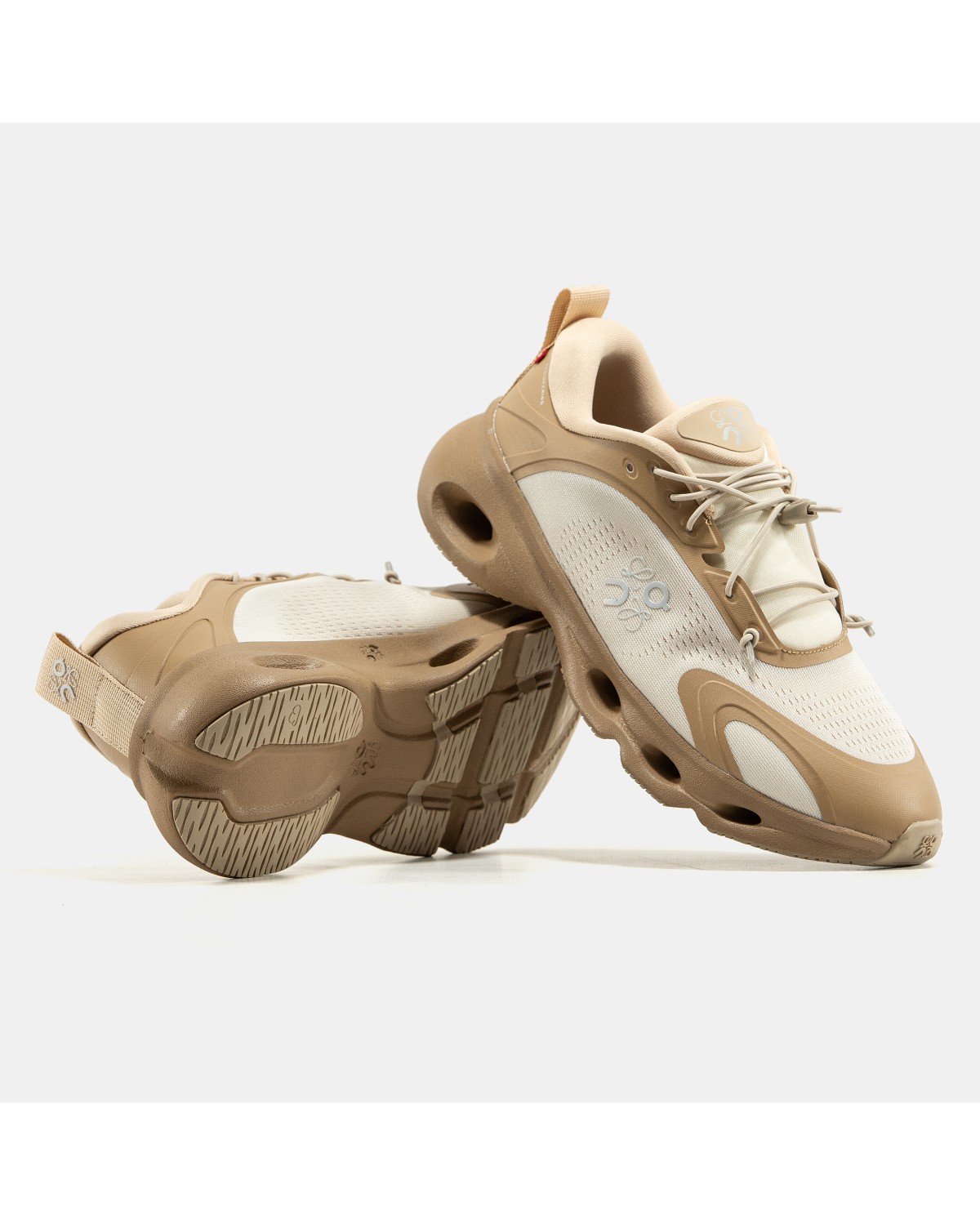 ON Cloudtilt x Loewe Beige