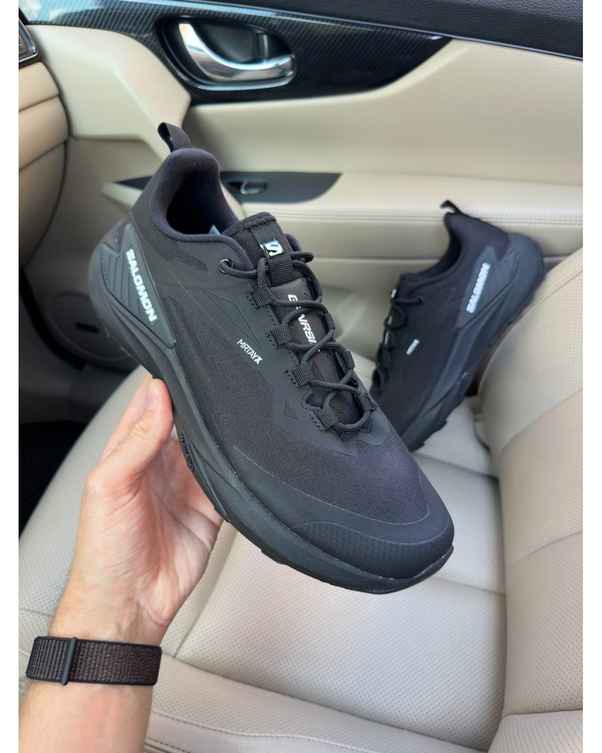 Salomon Genesis Gore-Tex Black