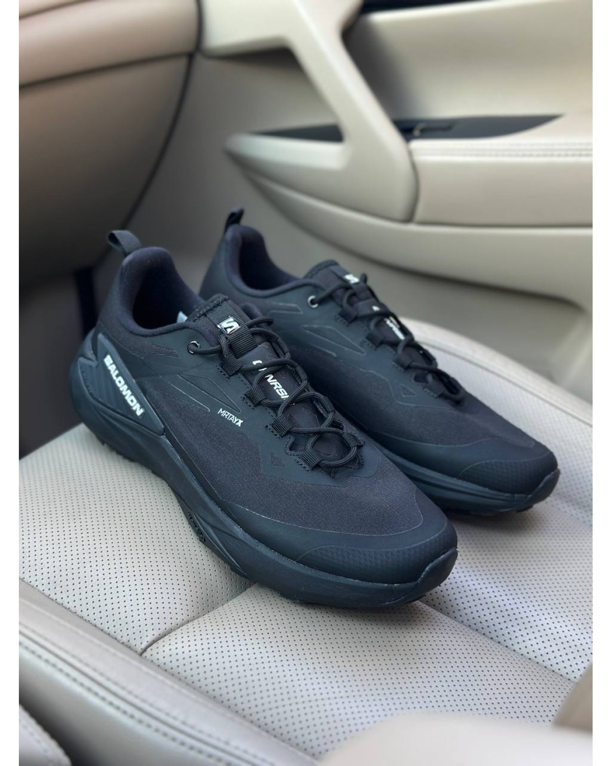 Salomon Genesis Gore-Tex Black