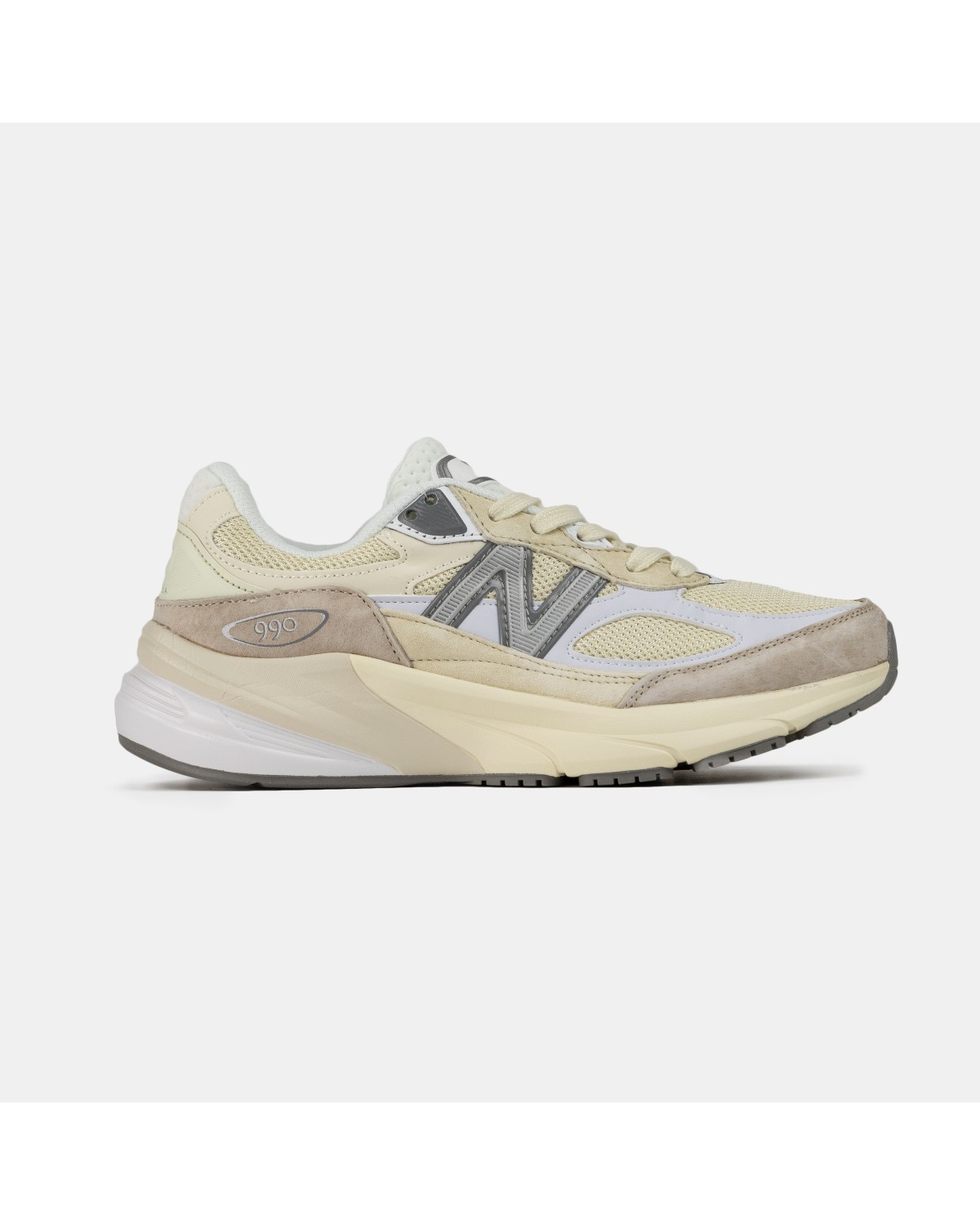 New Balance 990v6 Beige