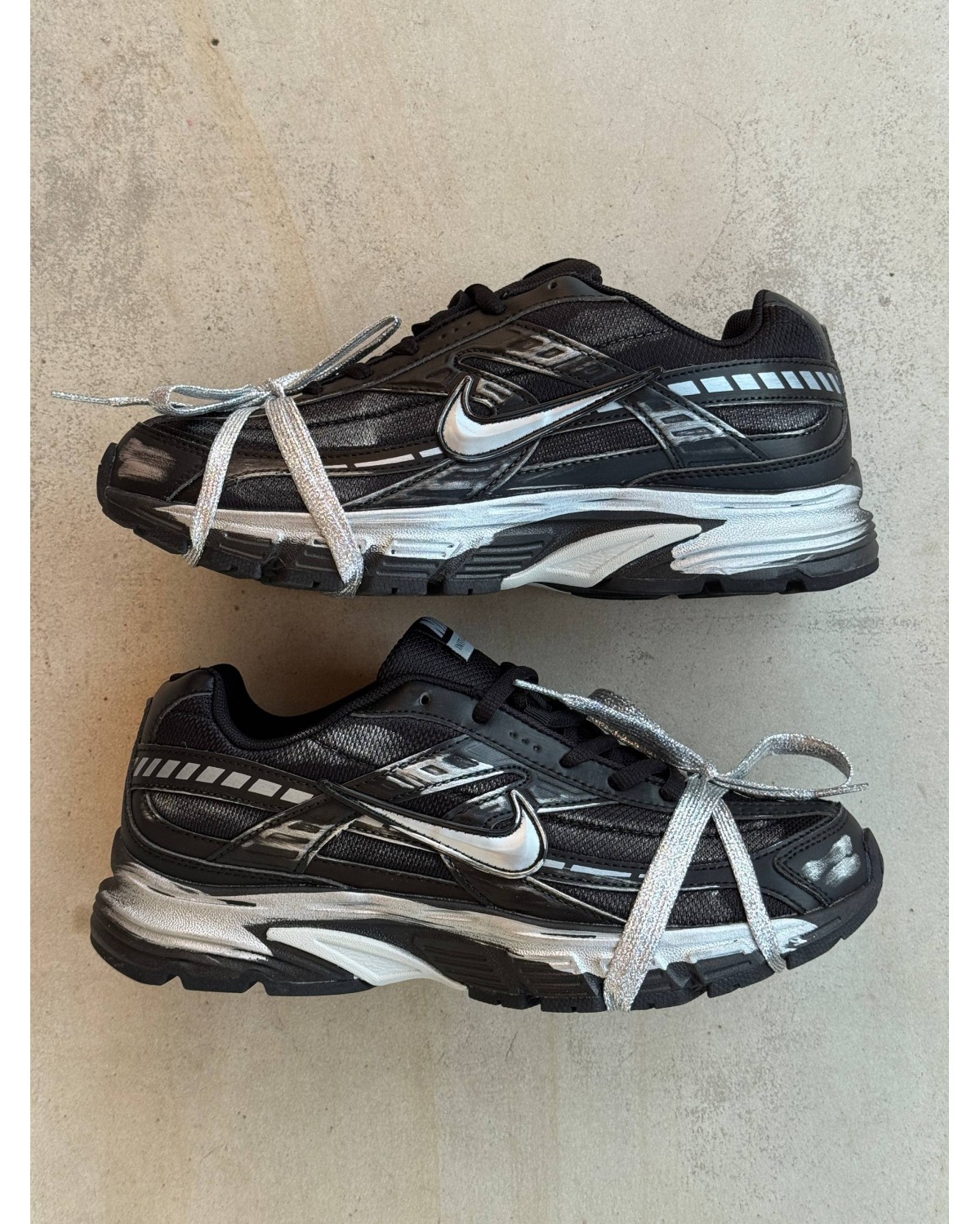 Nike Initiator Custom Silver Black