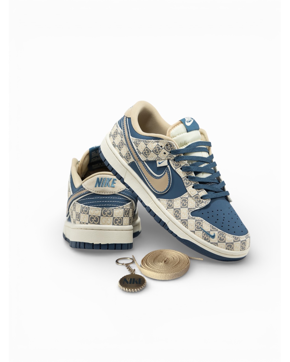 Nike SB Dunk Low x Gucci