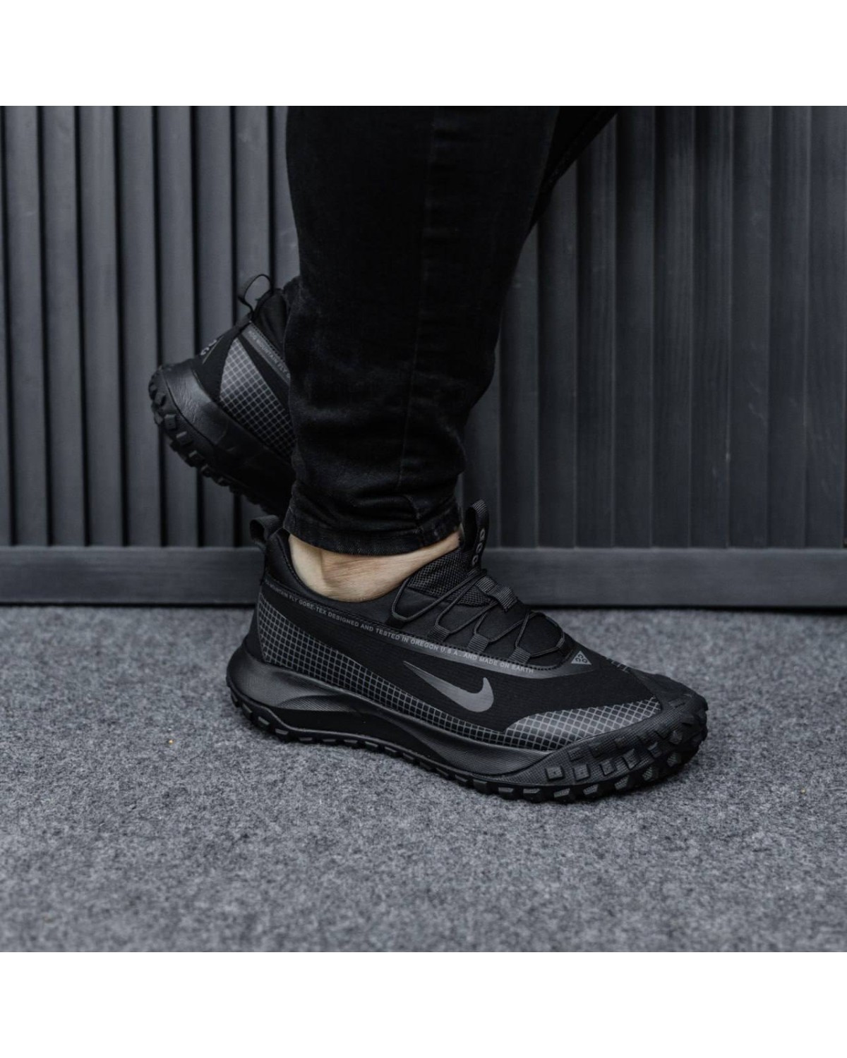 Nike ACG Mountain Fly Nike ACG Mountain Fly