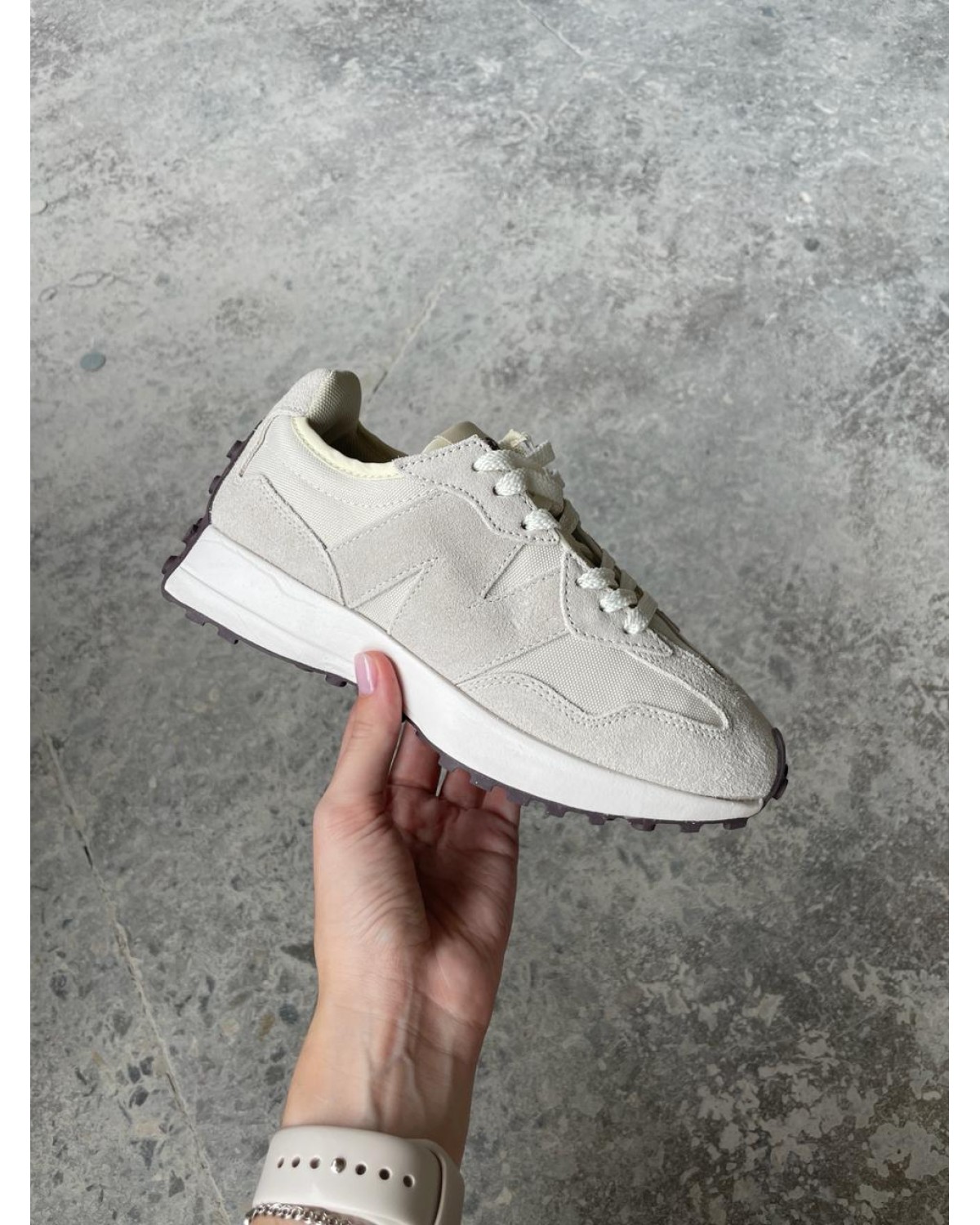 New Balance 327
