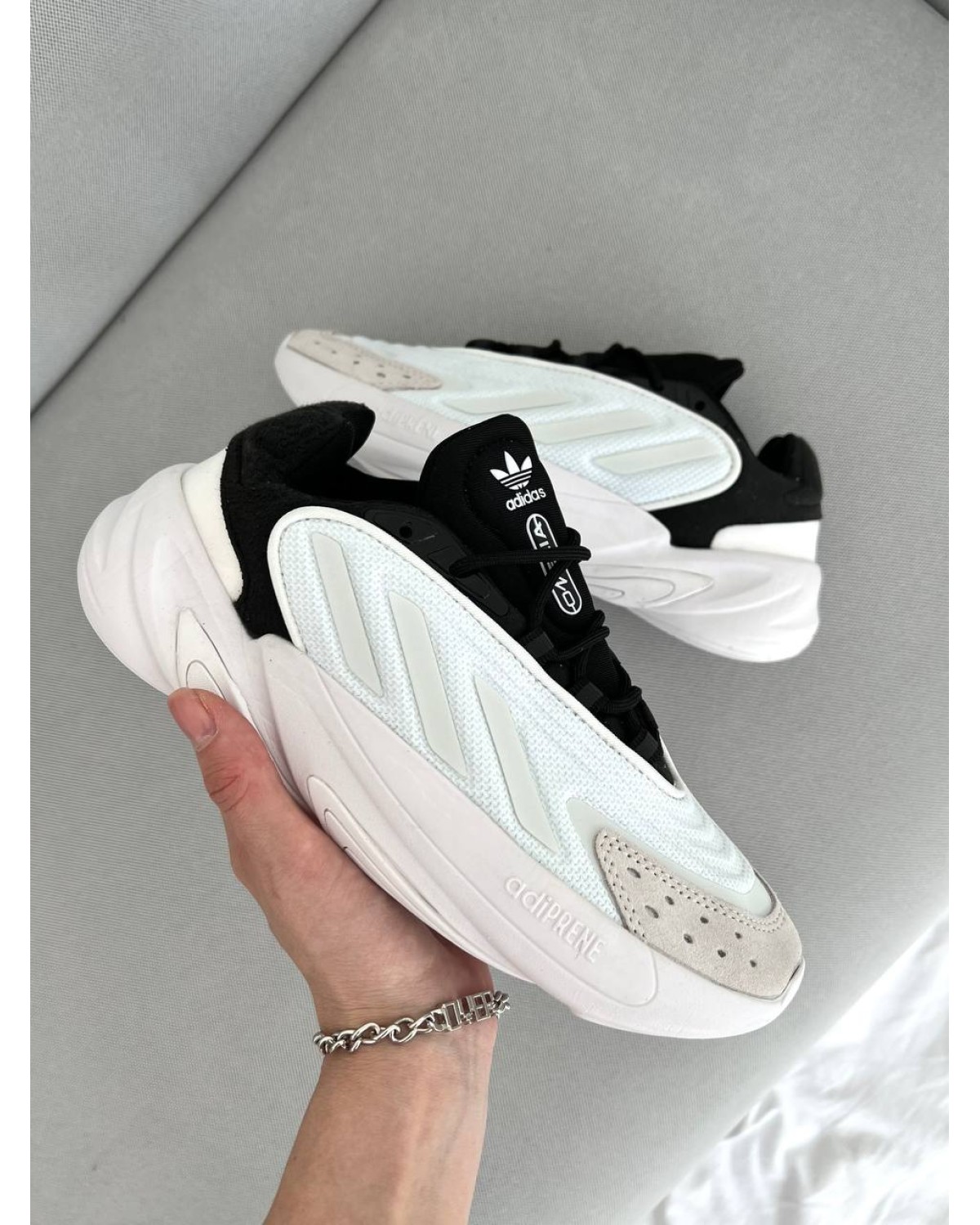 Adidas Ozelia White Black