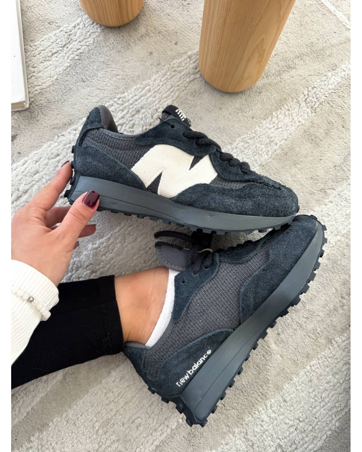 New Balance 327 Black