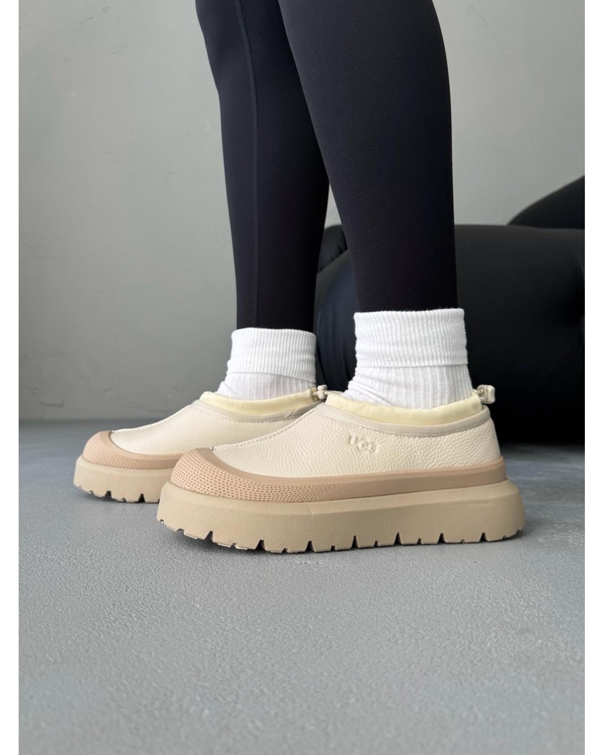Ugg Tasman Hybrid Beige
