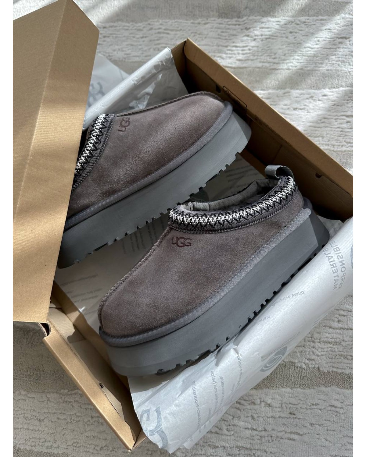 Tasman Platform Grey