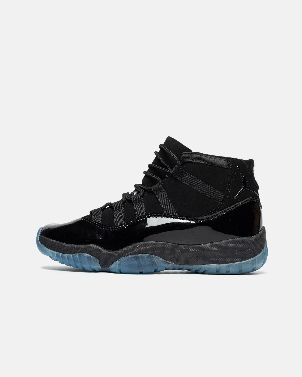 Air Jordan 11 Retro Cap and Gown
