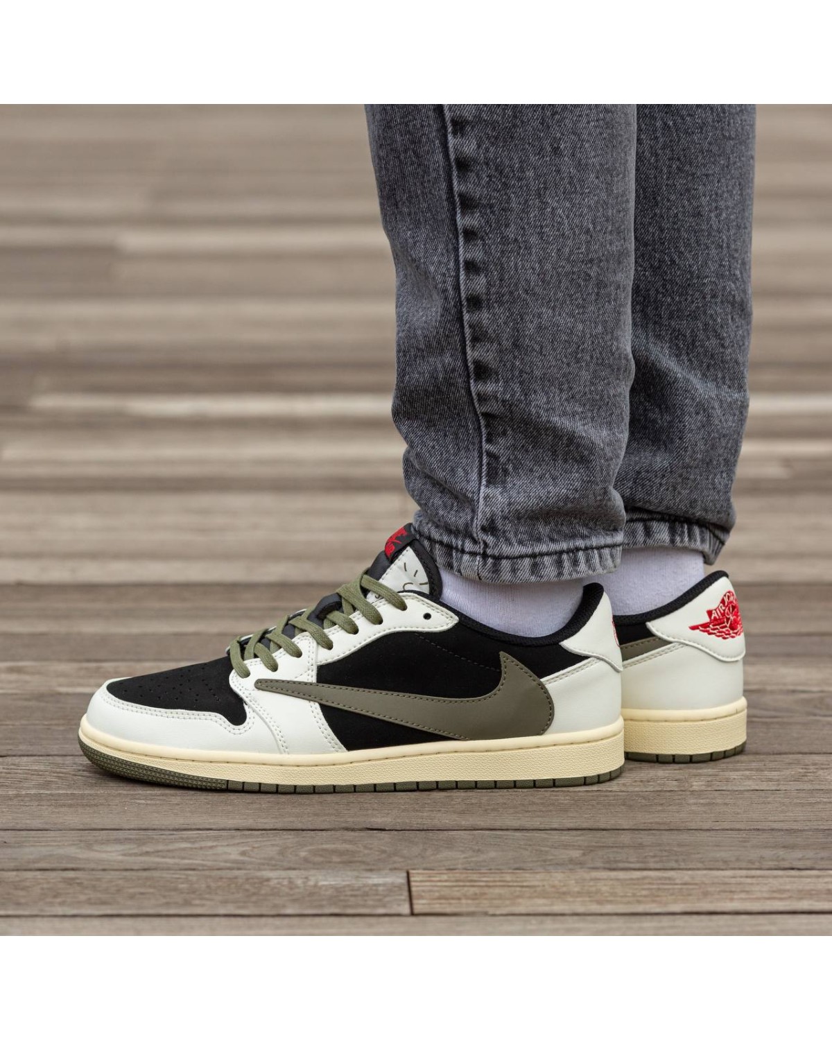 Nike Air Jordan 1 Low x Travis Scott Olive