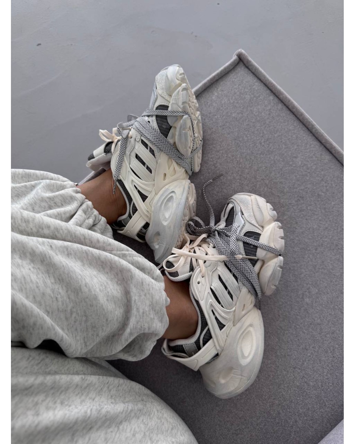 Adidas XLG Runner Dirty White / Silver