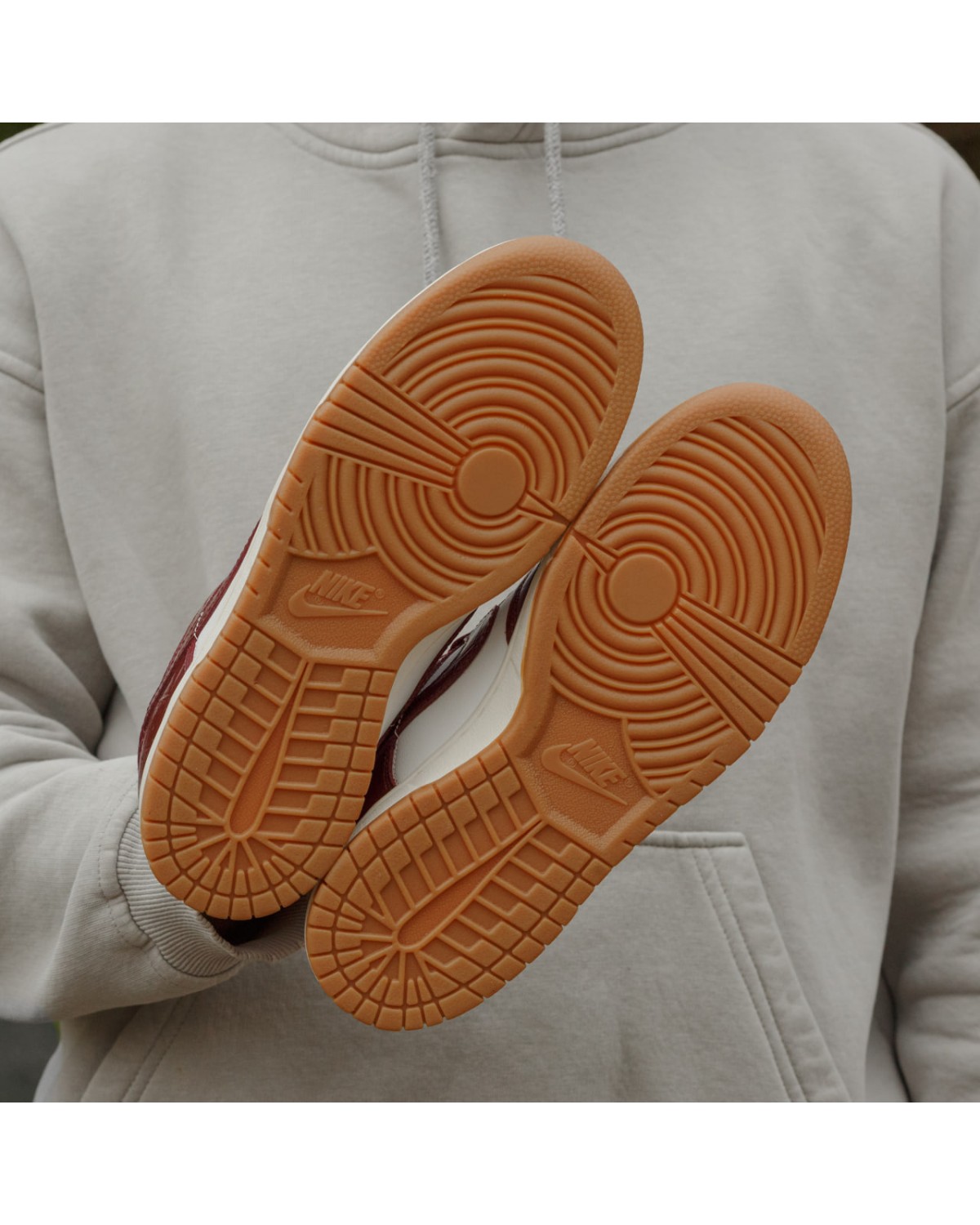 Nike Sb Dunk Burgundy