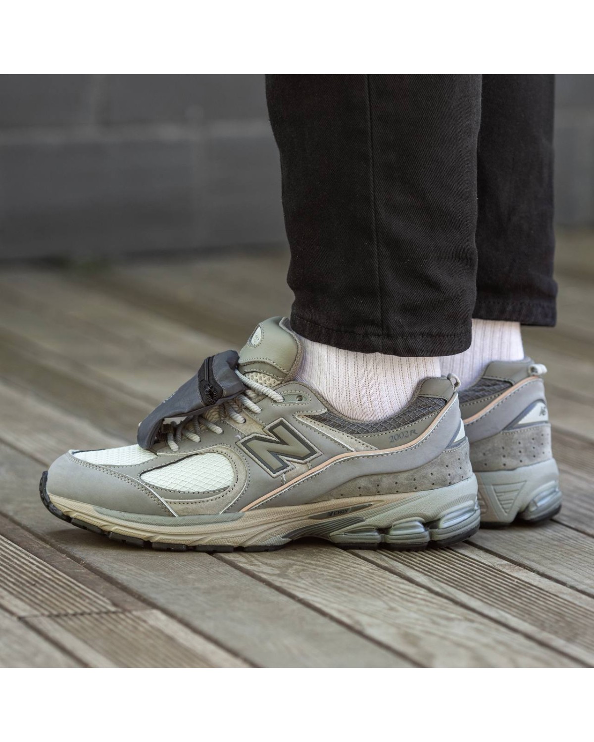 New Balance 2002 Pocket Grey