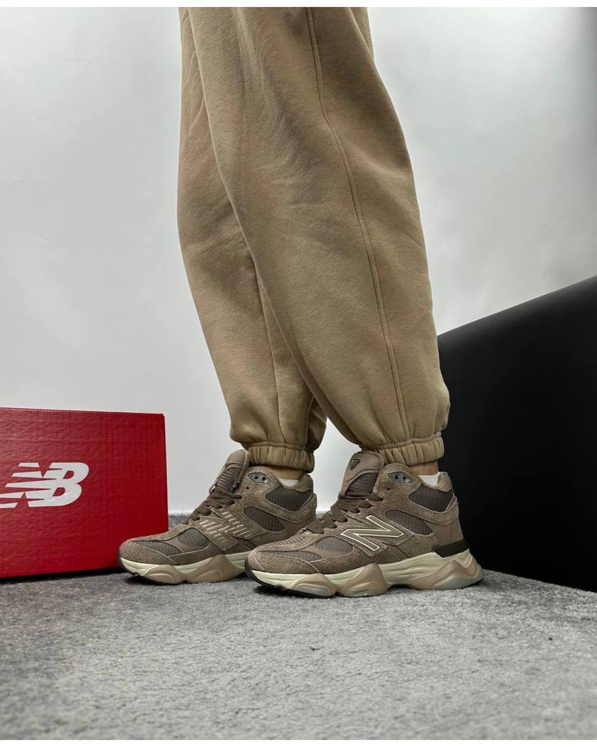 New Balance 9060 Brown High Gore Tex