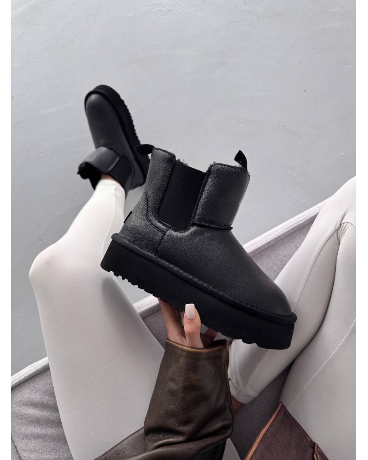 Ugg Chelsea Black Leather Ugg Chelsea Black Leather