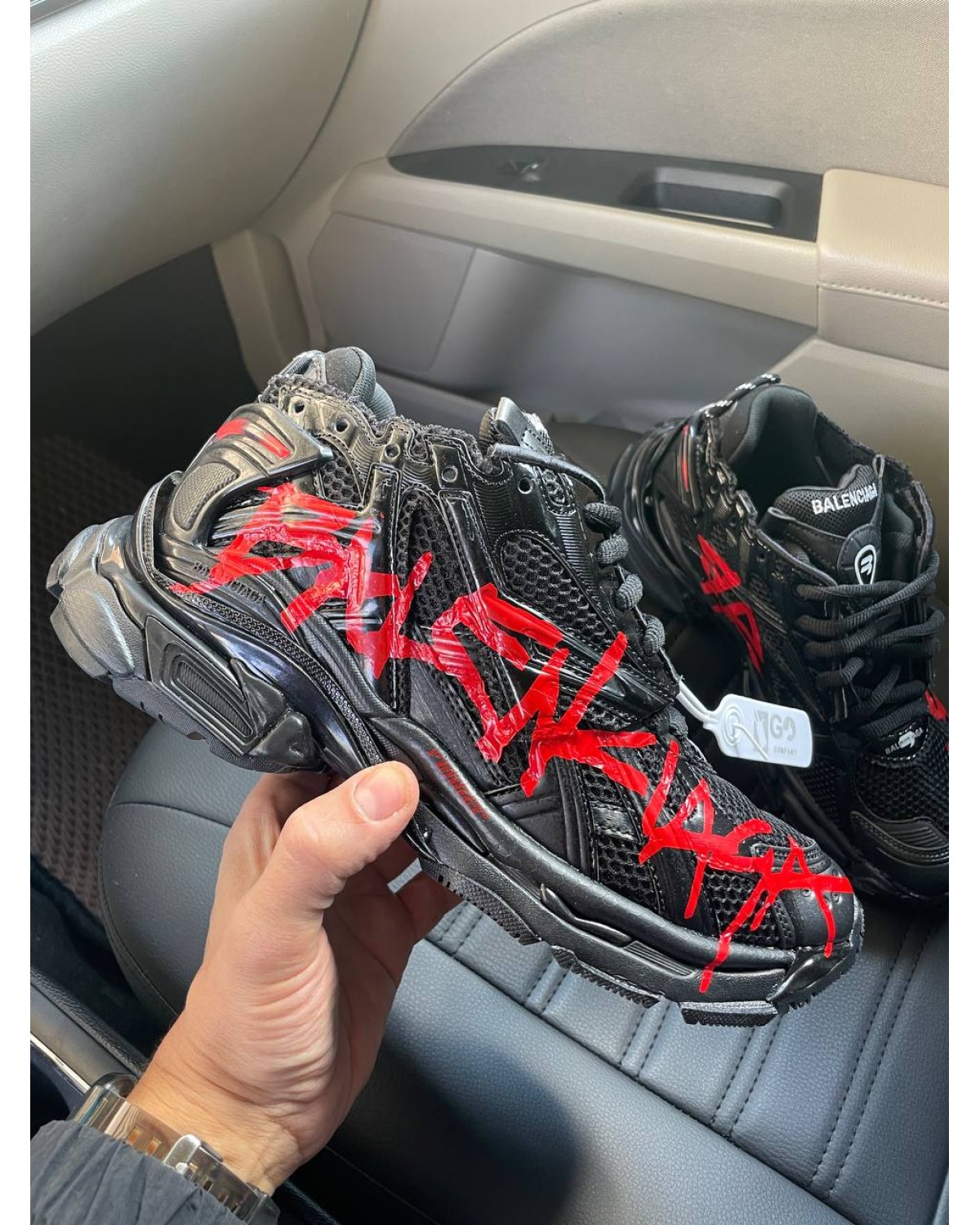 Balenciaga Runner Graffiti Black/Red