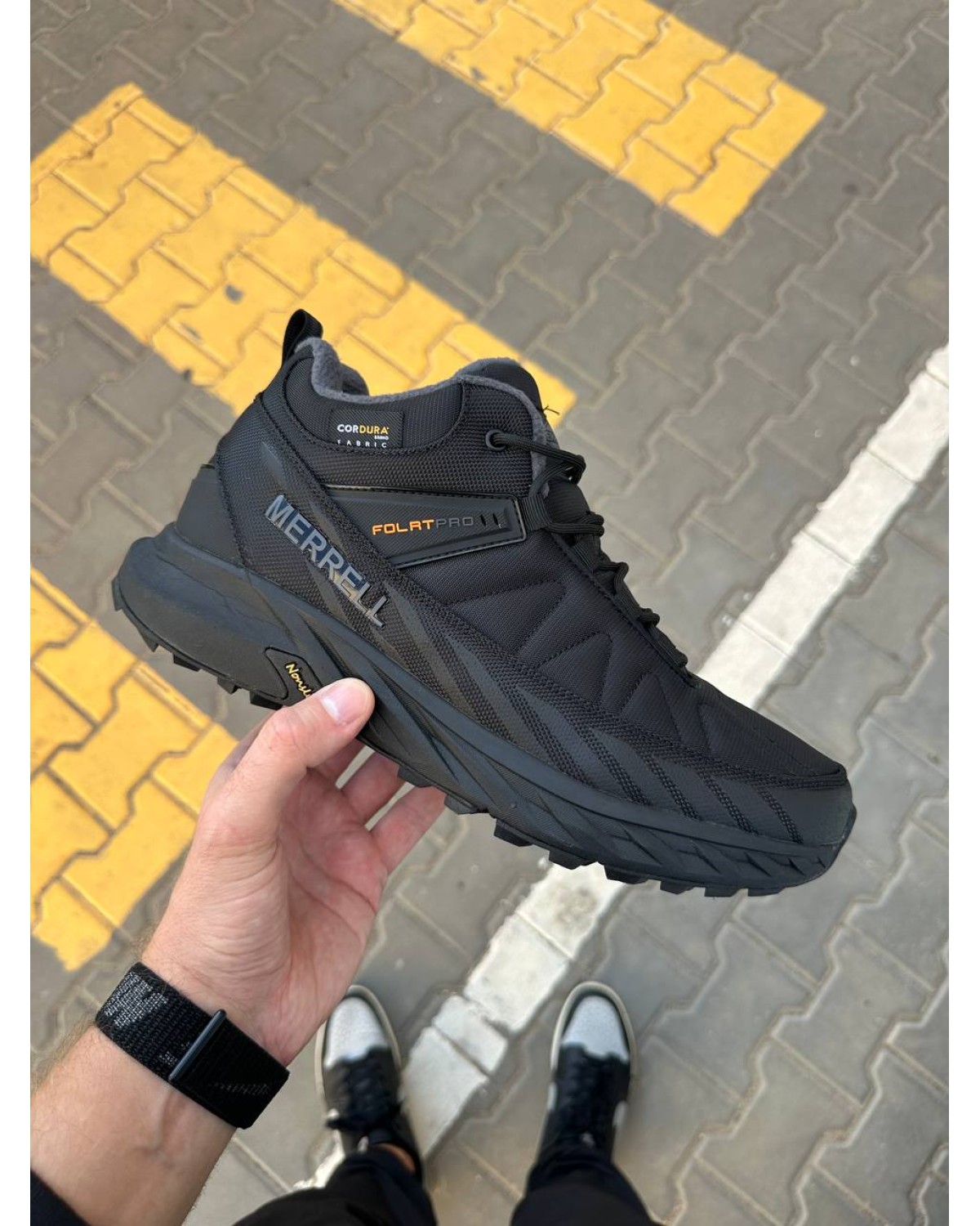 Merrell Float Pro Black Orange