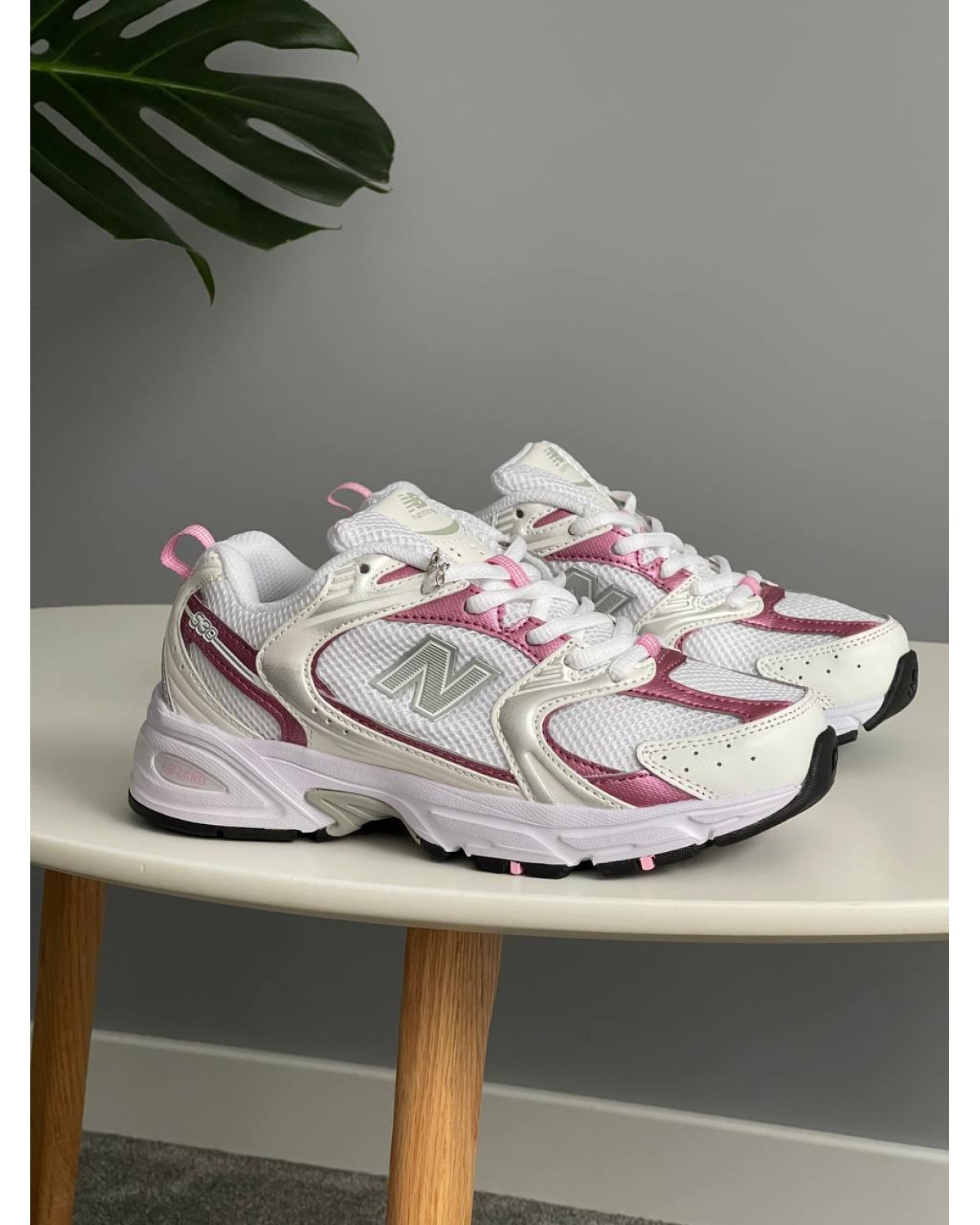 New Balance 530 White Pink